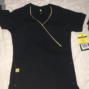 Black and yellow. Newwwww scrub top w tag